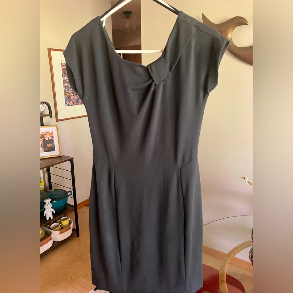 $149 Banana Republic Dark Gray Ponte Knit Sheath Dress with Bow Accent at Neck 6